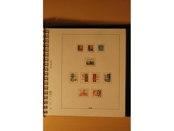 1882/1988, gestempelte Sammlung mit besseren Ausgaben auf selbstgestalteten Blättern im Album