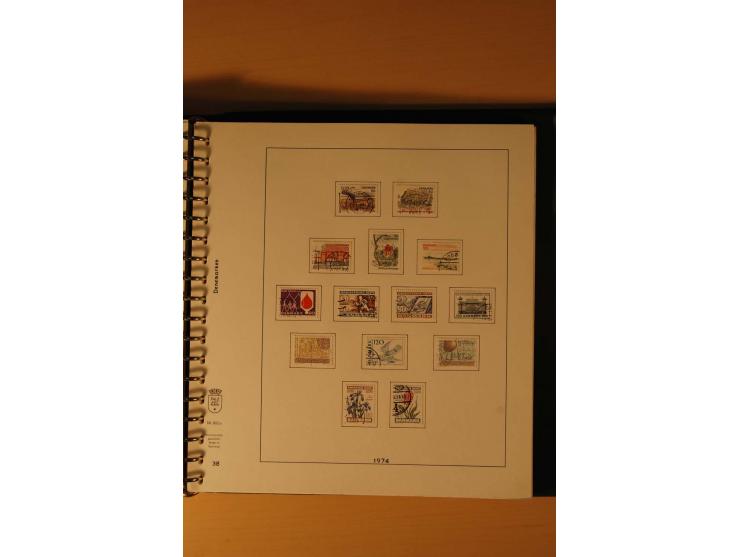 1882/1988, gestempelte Sammlung mit besseren Ausgaben auf selbstgestalteten Blättern im Album