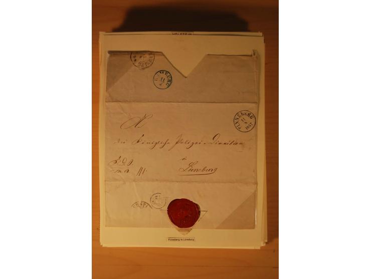 1660/1867, Post aus und nach Dänemark inkl. Schleswig-Holstein, umfangreiche Sammlung mit über 160 unfrankierten Briefen auf 