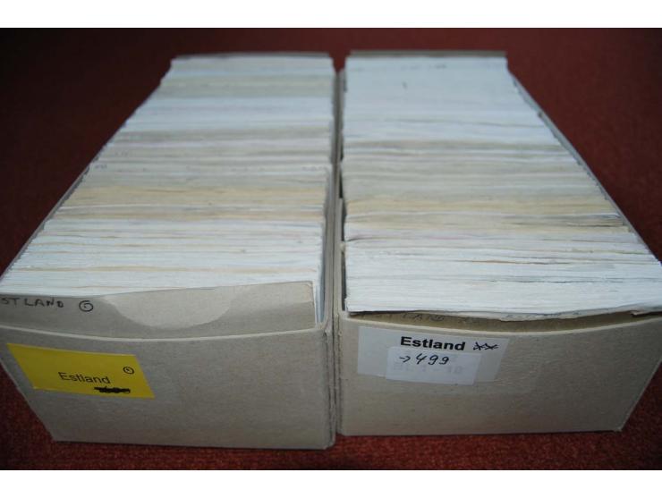 1918/2010, postfrischer, ungebrauchter und gestempelter Bestand, dabei Kleinbogen, Markenheftchen etc., hoher Katalogwert