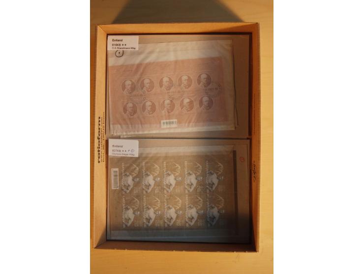 1918/2010, postfrischer, ungebrauchter und gestempelter Bestand, dabei Kleinbogen, Markenheftchen etc., hoher Katalogwert