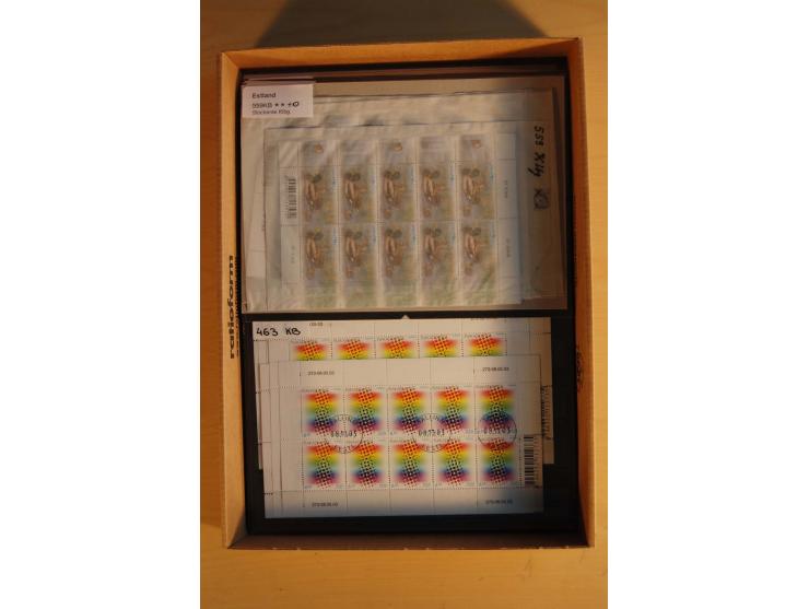 1918/2010, postfrischer, ungebrauchter und gestempelter Bestand, dabei Kleinbogen, Markenheftchen etc., hoher Katalogwert