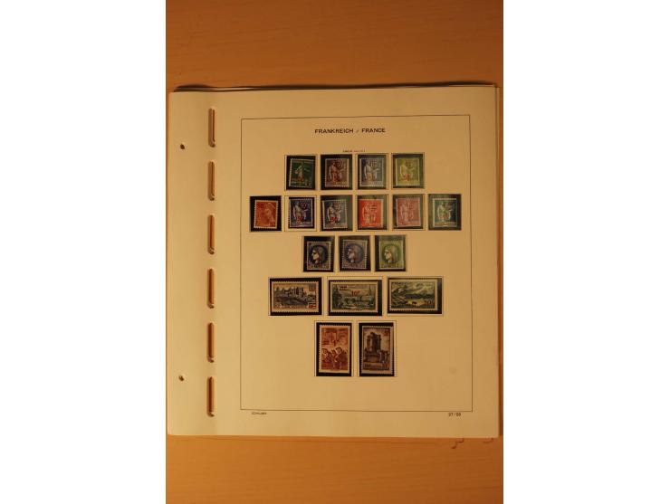 1849/2002, meist gestempelte Sammlung mit besseren Werten, teils stark unterschiedlicher Erhaltung, dazu gestempelte Sammlung