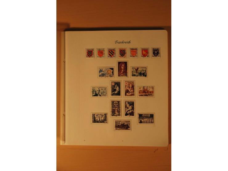 1849/2002, meist gestempelte Sammlung mit besseren Werten, teils stark unterschiedlicher Erhaltung, dazu gestempelte Sammlung