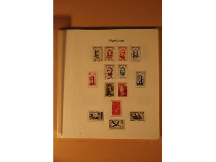 1849/2002, meist gestempelte Sammlung mit besseren Werten, teils stark unterschiedlicher Erhaltung, dazu gestempelte Sammlung