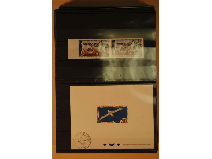 1956/76, Partie postfrischer, fast ausschließlich ungezähnter Werte sowie Epreuves de Luxe