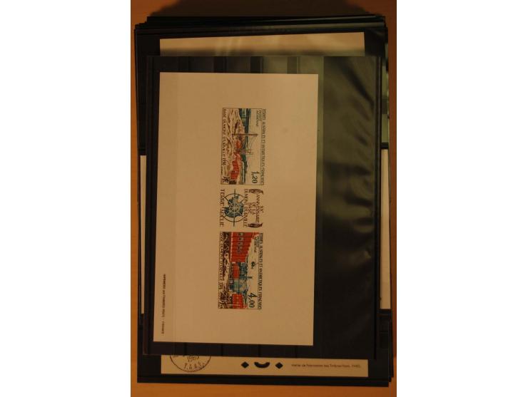1956/76, Partie postfrischer, fast ausschließlich ungezähnter Werte sowie Epreuves de Luxe
