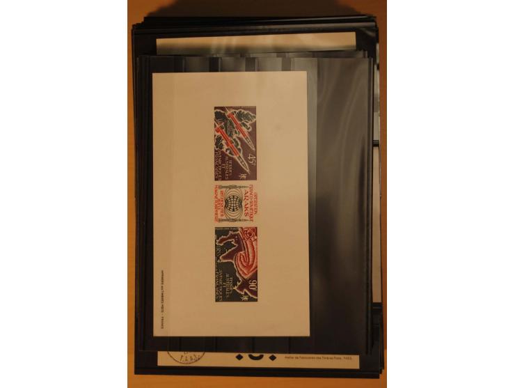 1956/76, Partie postfrischer, fast ausschließlich ungezähnter Werte sowie Epreuves de Luxe