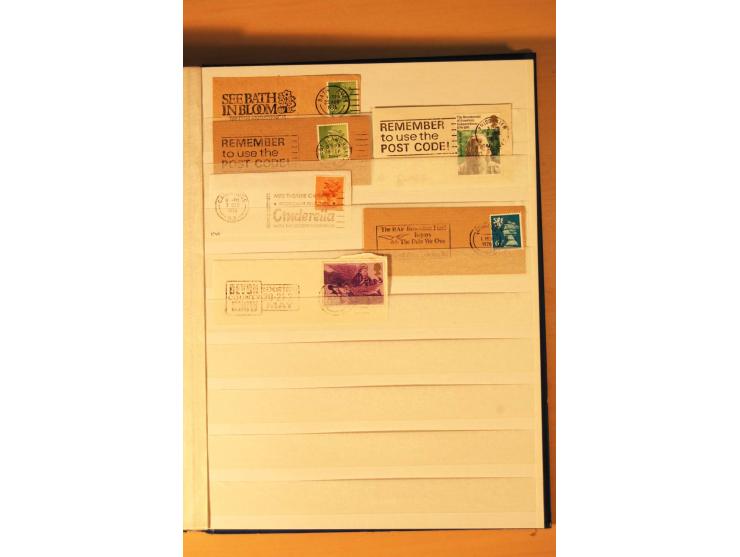 1841/2006, postfrische, ungebrauchte und gestempelte Sammlung, dazu Doubletten und Markenheftchen, im großen Karton