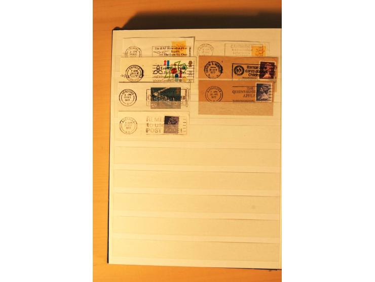 1841/2006, postfrische, ungebrauchte und gestempelte Sammlung, dazu Doubletten und Markenheftchen, im großen Karton
