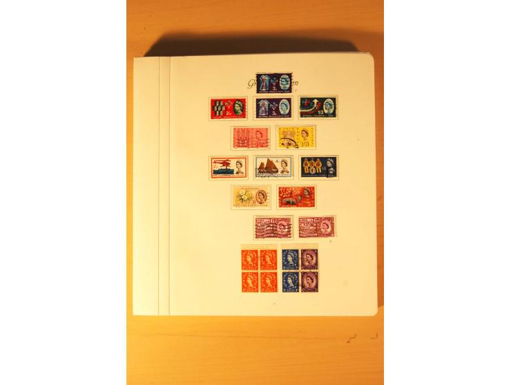1841/2006, postfrische, ungebrauchte und gestempelte Sammlung, dazu Doubletten und Markenheftchen, im großen Karton