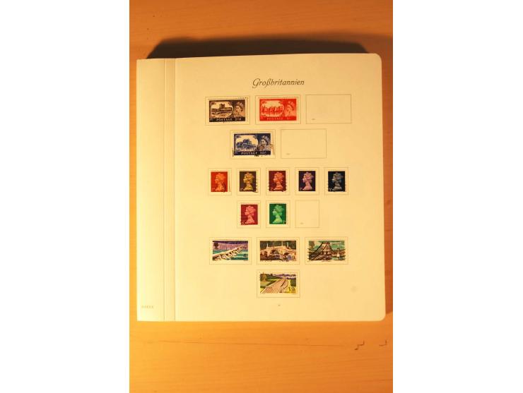 1841/2006, postfrische, ungebrauchte und gestempelte Sammlung, dazu Doubletten und Markenheftchen, im großen Karton