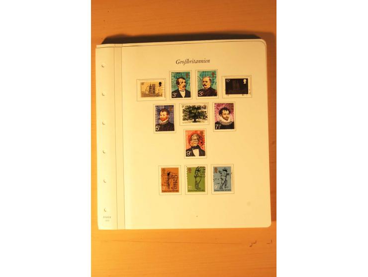 1841/2006, postfrische, ungebrauchte und gestempelte Sammlung, dazu Doubletten und Markenheftchen, im großen Karton