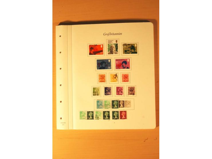 1841/2006, postfrische, ungebrauchte und gestempelte Sammlung, dazu Doubletten und Markenheftchen, im großen Karton