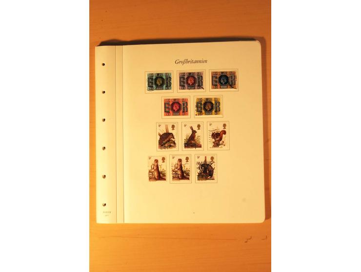 1841/2006, postfrische, ungebrauchte und gestempelte Sammlung, dazu Doubletten und Markenheftchen, im großen Karton