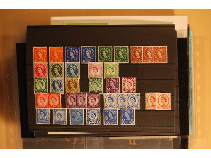 1940/99, meist postfrischer Bestand auf Steckkarten mit Schwerpunkt Kanalinseln und Irland, dabei viele kpl. Ausgaben und  Bl