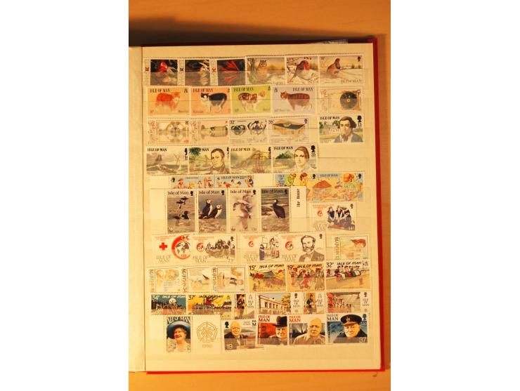 1958/92, postfrische Sammlung Guernsey, Jersey und Isle of Man im Einsteckbuch (Mi. ca. 1.140,-)
