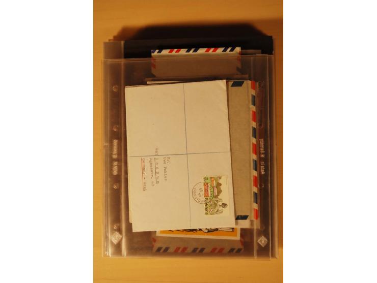 1890/1982 (ca.), 95 Briefe, Karten und Ganzsachen, dabei Reco, Luftpost etc.