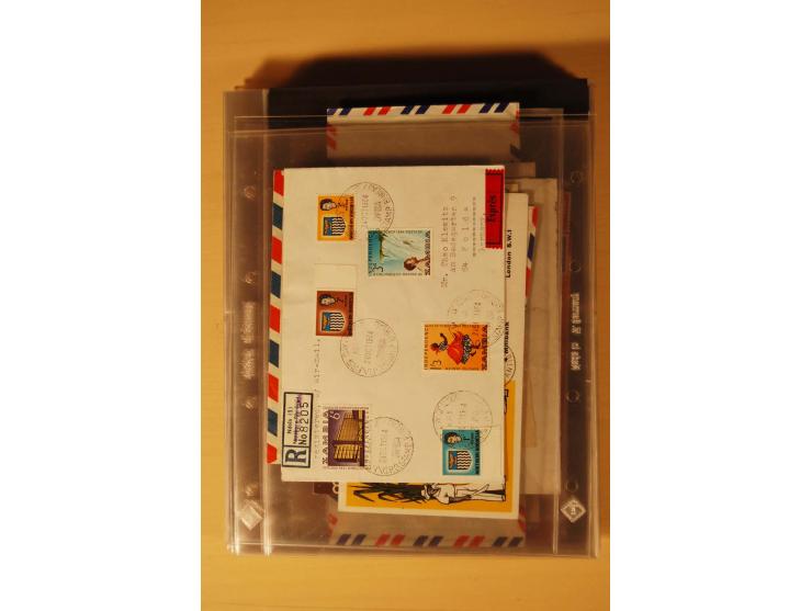 1890/1982 (ca.), 95 Briefe, Karten und Ganzsachen, dabei Reco, Luftpost etc.