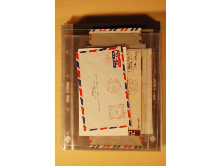 1890/1982 (ca.), 95 Briefe, Karten und Ganzsachen, dabei Reco, Luftpost etc.