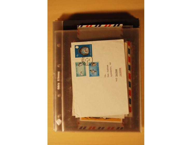 1890/1982 (ca.), 95 Briefe, Karten und Ganzsachen, dabei Reco, Luftpost etc.