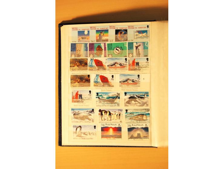 1963/2007, postfrische, mit Unternummern nach Michel kpl. Sammlung im kleinen Einsteckbuch (Mi. ca. 1.970,-)