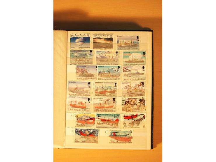 1963/2007, postfrische, mit Unternummern nach Michel kpl. Sammlung im kleinen Einsteckbuch (Mi. ca. 1.970,-)