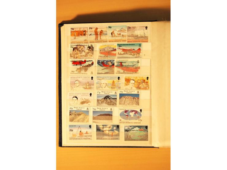 1963/2007, postfrische, mit Unternummern nach Michel kpl. Sammlung im kleinen Einsteckbuch (Mi. ca. 1.970,-)