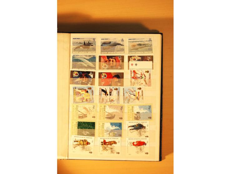 1963/2007, postfrische, mit Unternummern nach Michel kpl. Sammlung im kleinen Einsteckbuch (Mi. ca. 1.970,-)