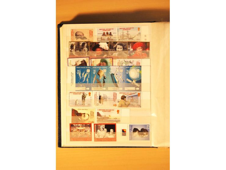 1963/2007, postfrische, mit Unternummern nach Michel kpl. Sammlung im kleinen Einsteckbuch (Mi. ca. 1.970,-)