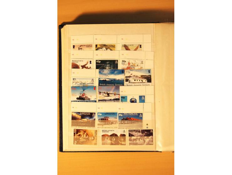 1963/2007, postfrische, mit Unternummern nach Michel kpl. Sammlung im kleinen Einsteckbuch (Mi. ca. 1.970,-)