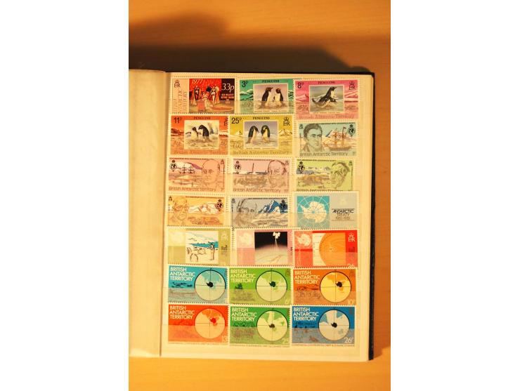 1963/2007, postfrische, mit Unternummern nach Michel kpl. Sammlung im kleinen Einsteckbuch (Mi. ca. 1.970,-)