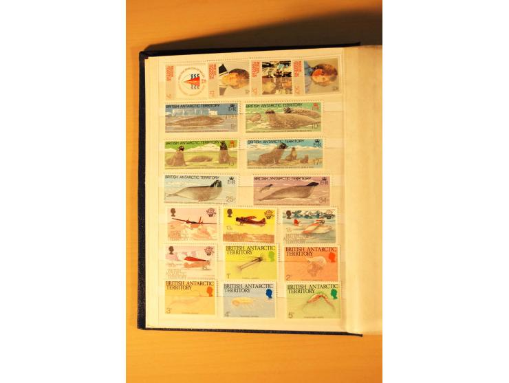 1963/2007, postfrische, mit Unternummern nach Michel kpl. Sammlung im kleinen Einsteckbuch (Mi. ca. 1.970,-)
