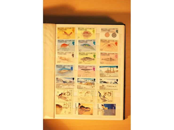 1963/2007, postfrische, mit Unternummern nach Michel kpl. Sammlung im kleinen Einsteckbuch (Mi. ca. 1.970,-)