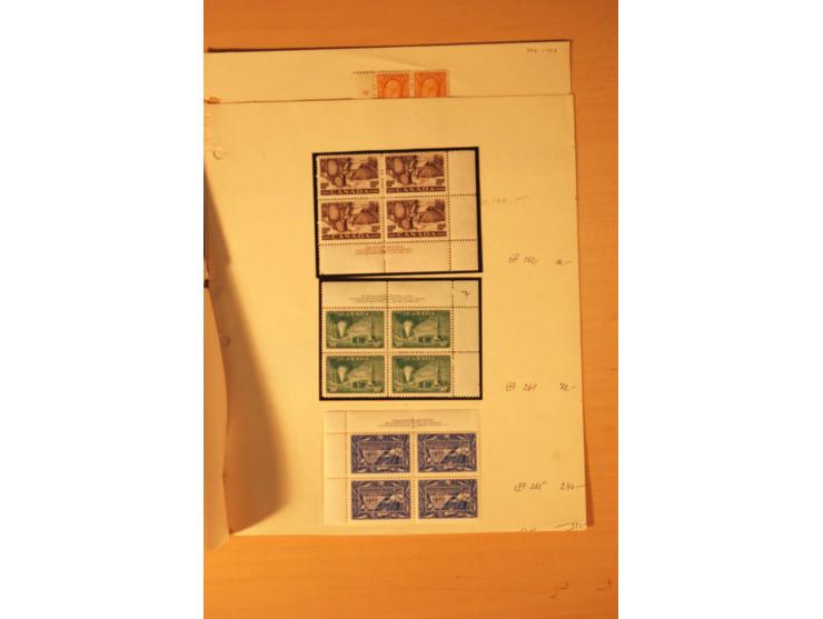 1926/51, überwiegend ungebrauchte Partie mit guten Sätzen, Heftchenblättern etc., dazu 20 Luftpostbriefe