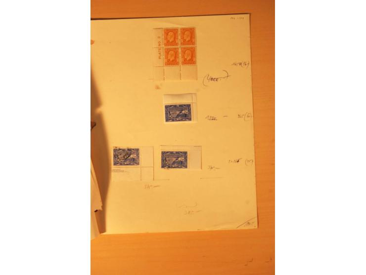 1926/51, überwiegend ungebrauchte Partie mit guten Sätzen, Heftchenblättern etc., dazu 20 Luftpostbriefe