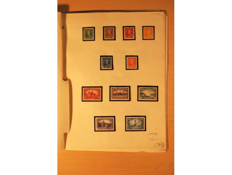 1926/51, überwiegend ungebrauchte Partie mit guten Sätzen, Heftchenblättern etc., dazu 20 Luftpostbriefe