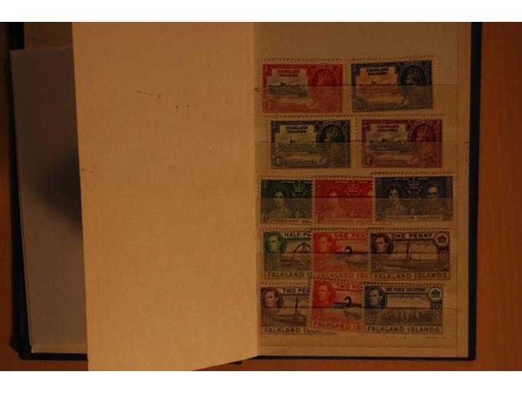 1935/70, postfrische, in den Hauptnummern kpl. Sammlung im kleinen Einsteckbuch (Mi. ca. 1.600,-)