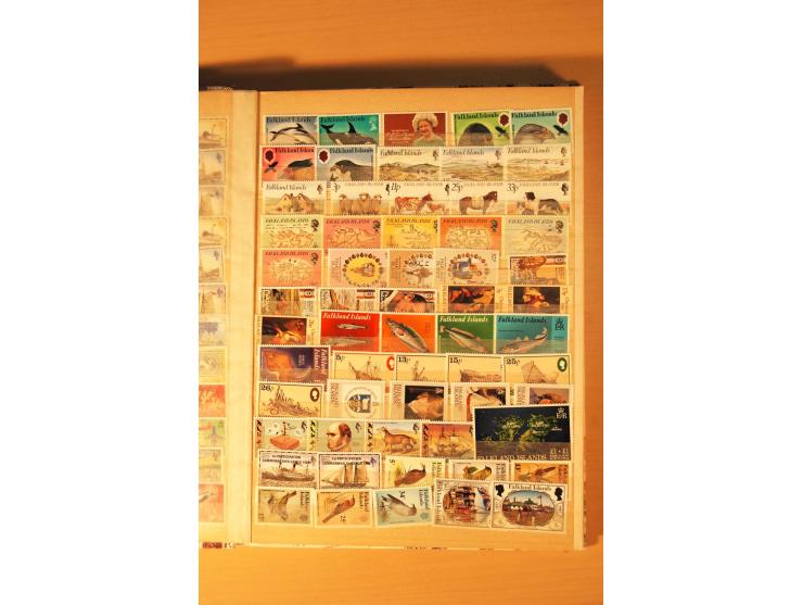 1971/2005, kpl. postfrische Sammlung mit Unternummern nach Michel im Einsteckbuch (Mi. ca. 2.670,-)
