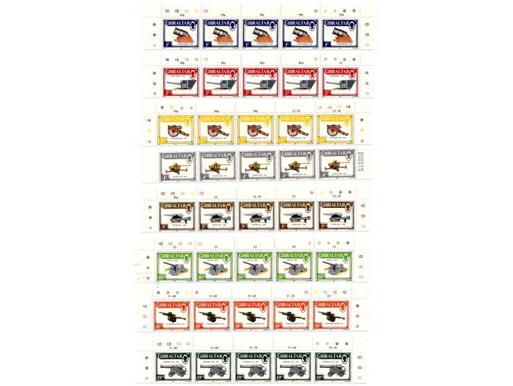 1987, Geschütze 1 P.-5 £ kpl., 260 Sätze in gefalteten Bogen und Einheiten, postfrisch (Mi.-Nr. 525-37; Mi. 8.320,-)
