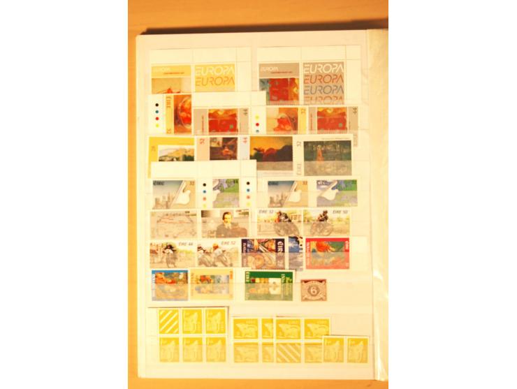 1922/97 (ca.), ungebrauchte, postfrische und gestempelte Zusammenstellung, teils mehrfach mit 4 Mustermarken aus 1987 (Mi. na