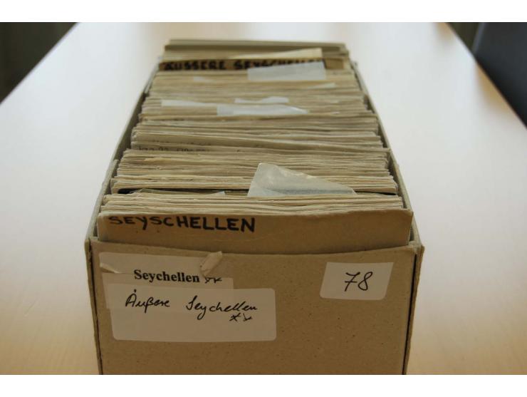 1946/2009, postfrischer Bestand mit Blocks, dazu Äußere Seychellen