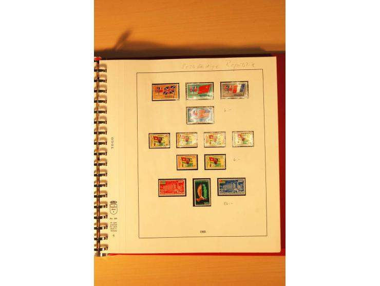 1957/72, postfrische Sammlung mit geschnittenen Parallelausgaben, Geldbriefmarken etc.