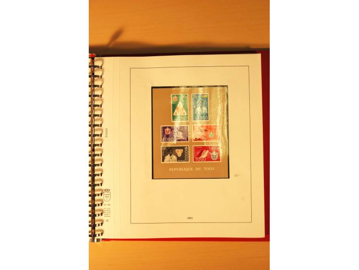 1957/72, postfrische Sammlung mit geschnittenen Parallelausgaben, Geldbriefmarken etc.