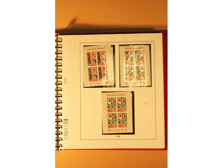 1957/72, postfrische Sammlung mit geschnittenen Parallelausgaben, Geldbriefmarken etc.