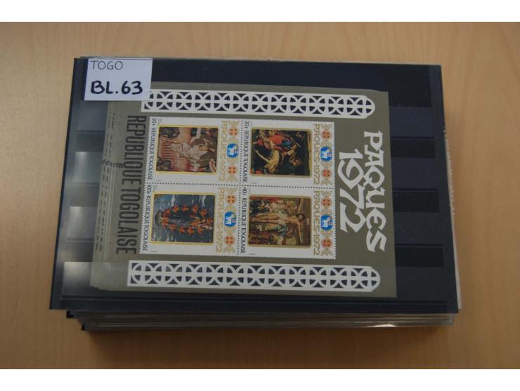 1990/2008, postfrischer umfangreicher Bestand mit Blocks und Kleinbogen, geschnittenen Ausgaben, Epreuves de Luxe, Goldmarken