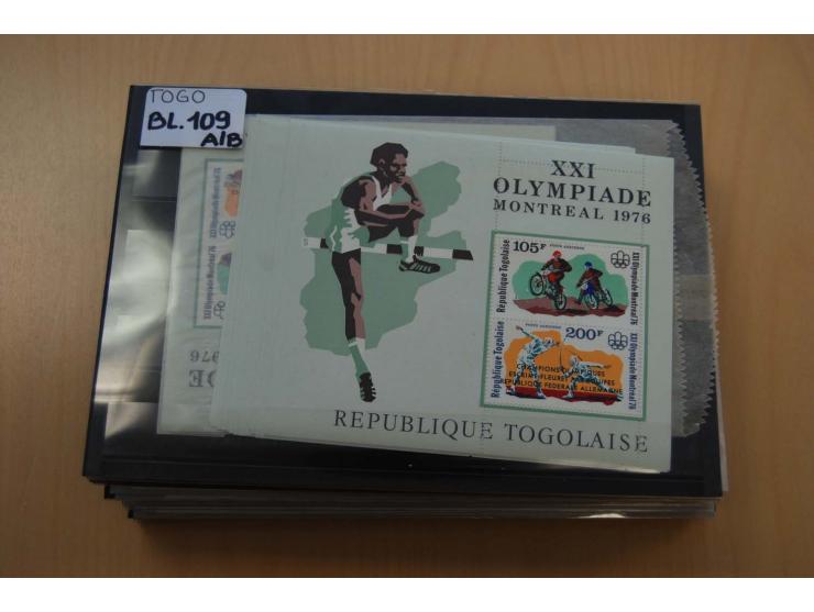 1990/2008, postfrischer umfangreicher Bestand mit Blocks und Kleinbogen, geschnittenen Ausgaben, Epreuves de Luxe, Goldmarken
