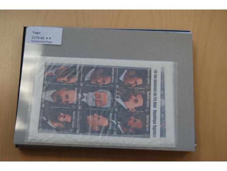 1990/2008, postfrischer umfangreicher Bestand mit Blocks und Kleinbogen, geschnittenen Ausgaben, Epreuves de Luxe, Goldmarken
