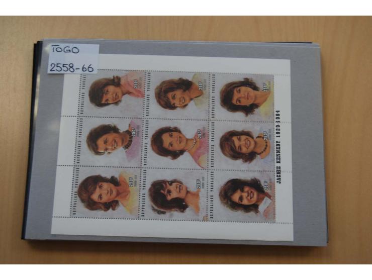 1990/2008, postfrischer umfangreicher Bestand mit Blocks und Kleinbogen, geschnittenen Ausgaben, Epreuves de Luxe, Goldmarken