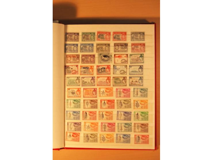 1952/2005, postfrische Sammlung mit Fiskal- und Portomarken (ohne Fiskalmarke Mi.-Nr. 2) in 2 Einsteckbüchern (Mi. 2007 nach 